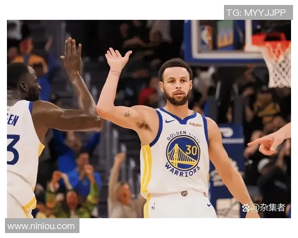 2015年勇士队与鹈鹕队季后赛第三场精彩回顾与赛后分析